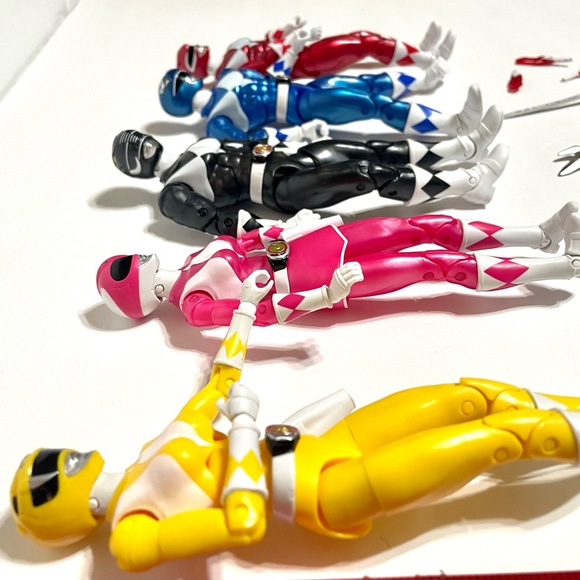 MMPR POWER RANGERS LEGACY COMPLETE METALLIC SET COLLECTION W/ WEAPONS - Picture 7 of 8